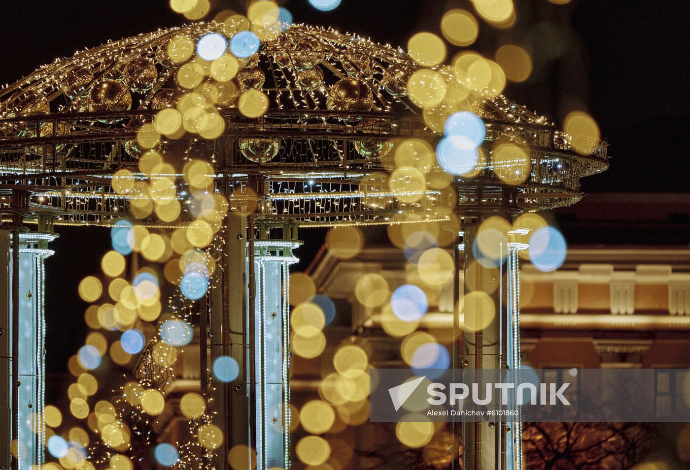 Russia New Year Preparation