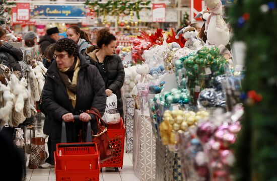 Russia New Year Preparations