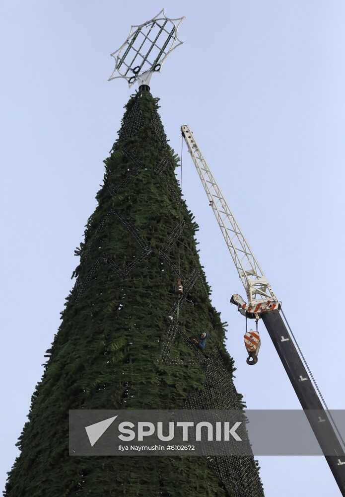 Russia New Year Preparations