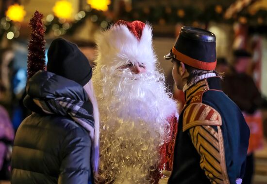 Russia New Year Preparations