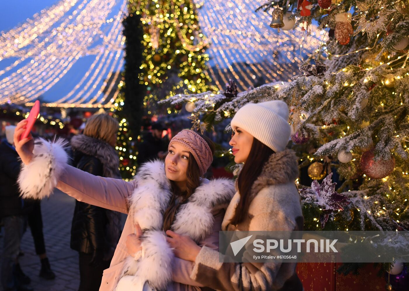 Russia New Year Preparations