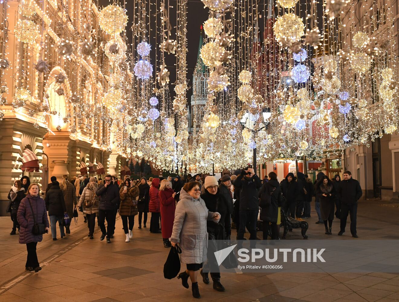 Russia New Year Preparations