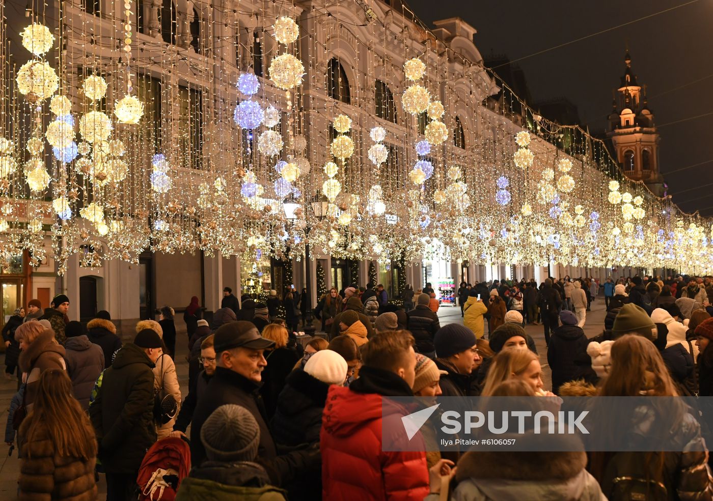 Russia New Year Preparations