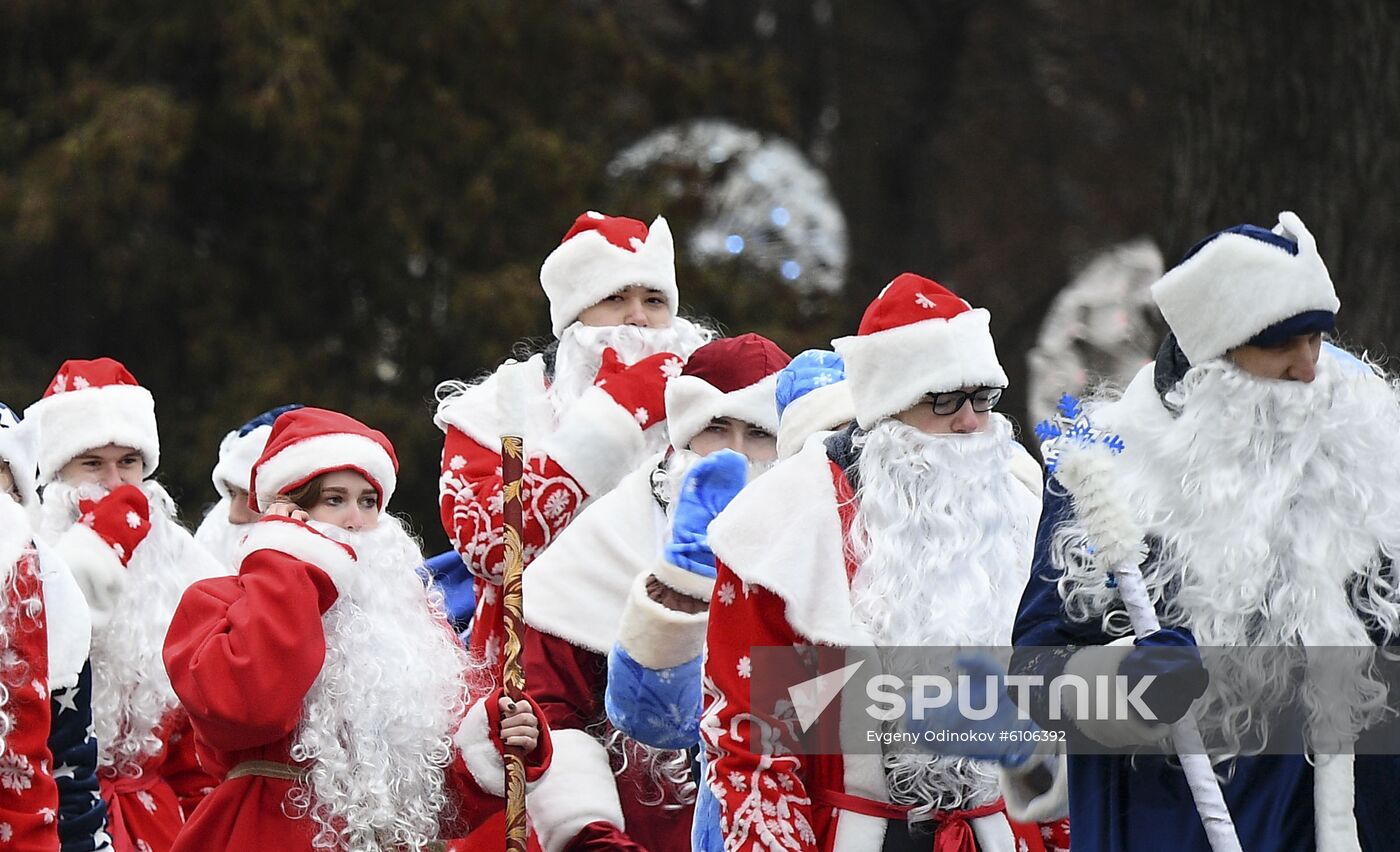 Russia New Year Preparations