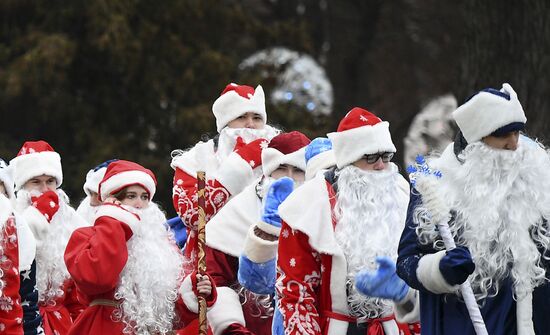 Russia New Year Preparations