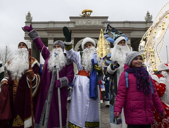 Russia New Year Preparations