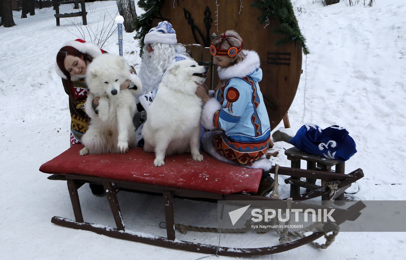 Russia New Year Preparations