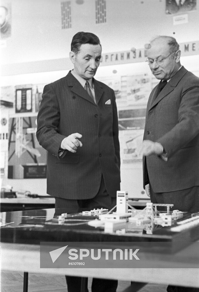 Marian Szary, left, and D. Slobodkin