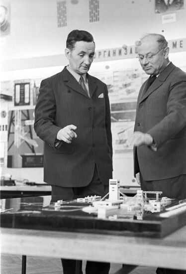 Marian Szary, left, and D. Slobodkin