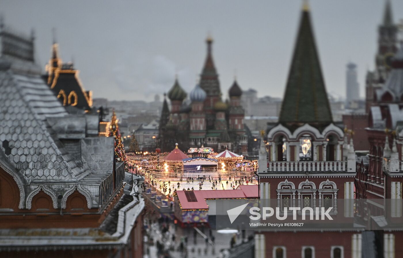 Russia New Year Preparations