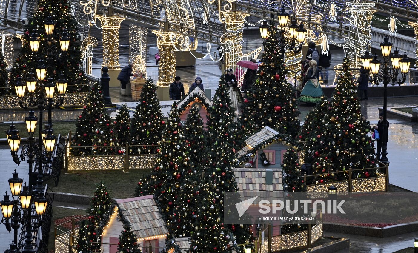 Russia New Year Preparations