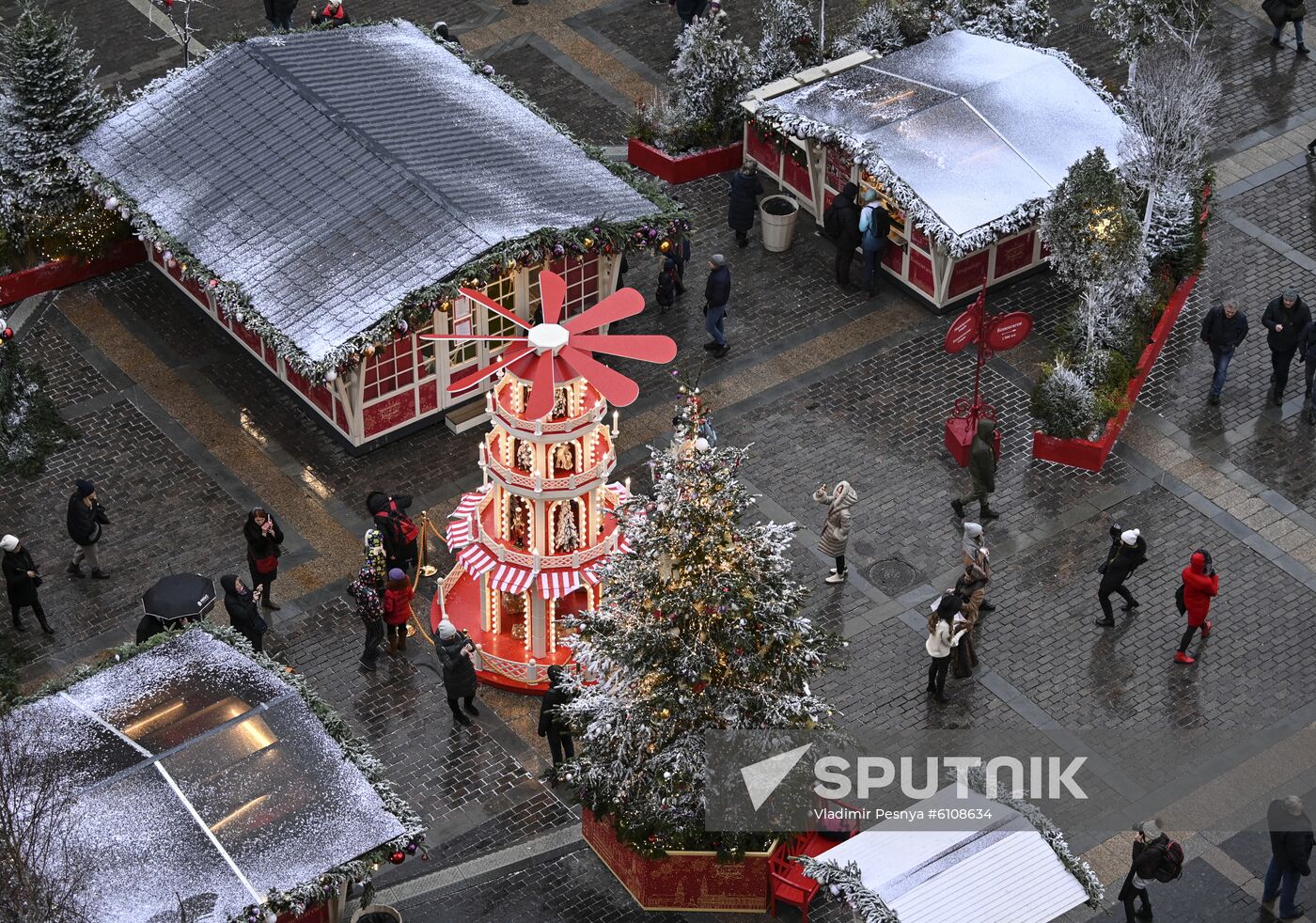 Russia New Year Preparations