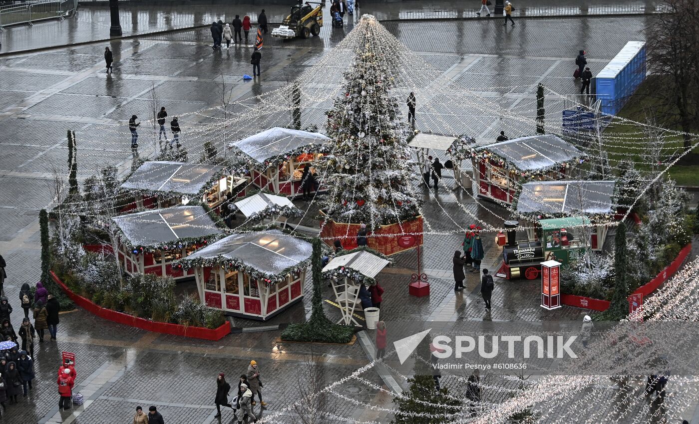 Russia New Year Preparations
