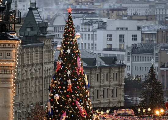 Russia New Year Preparations