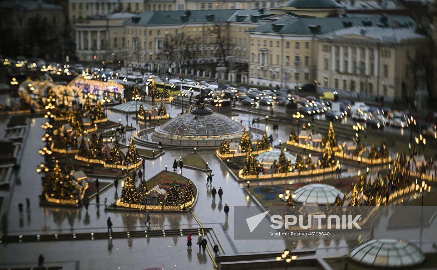 Russia New Year Preparations