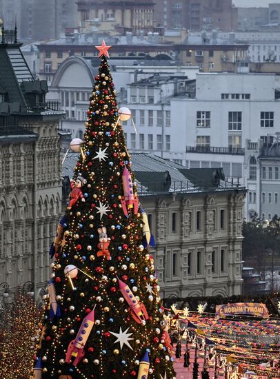 Russia New Year Preparations
