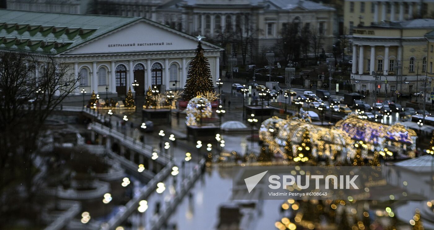 Russia New Year Preparations