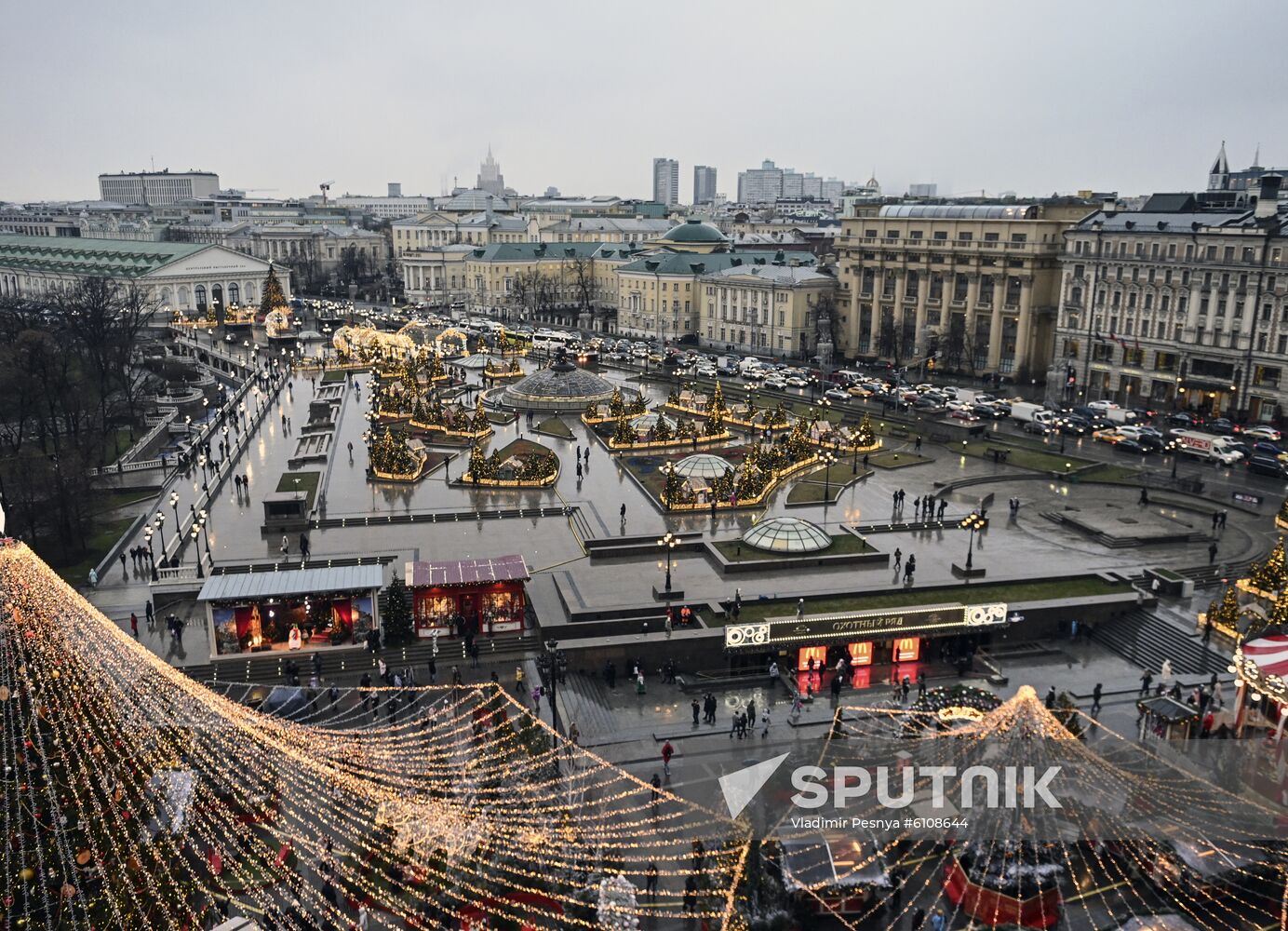 Russia New Year Preparations