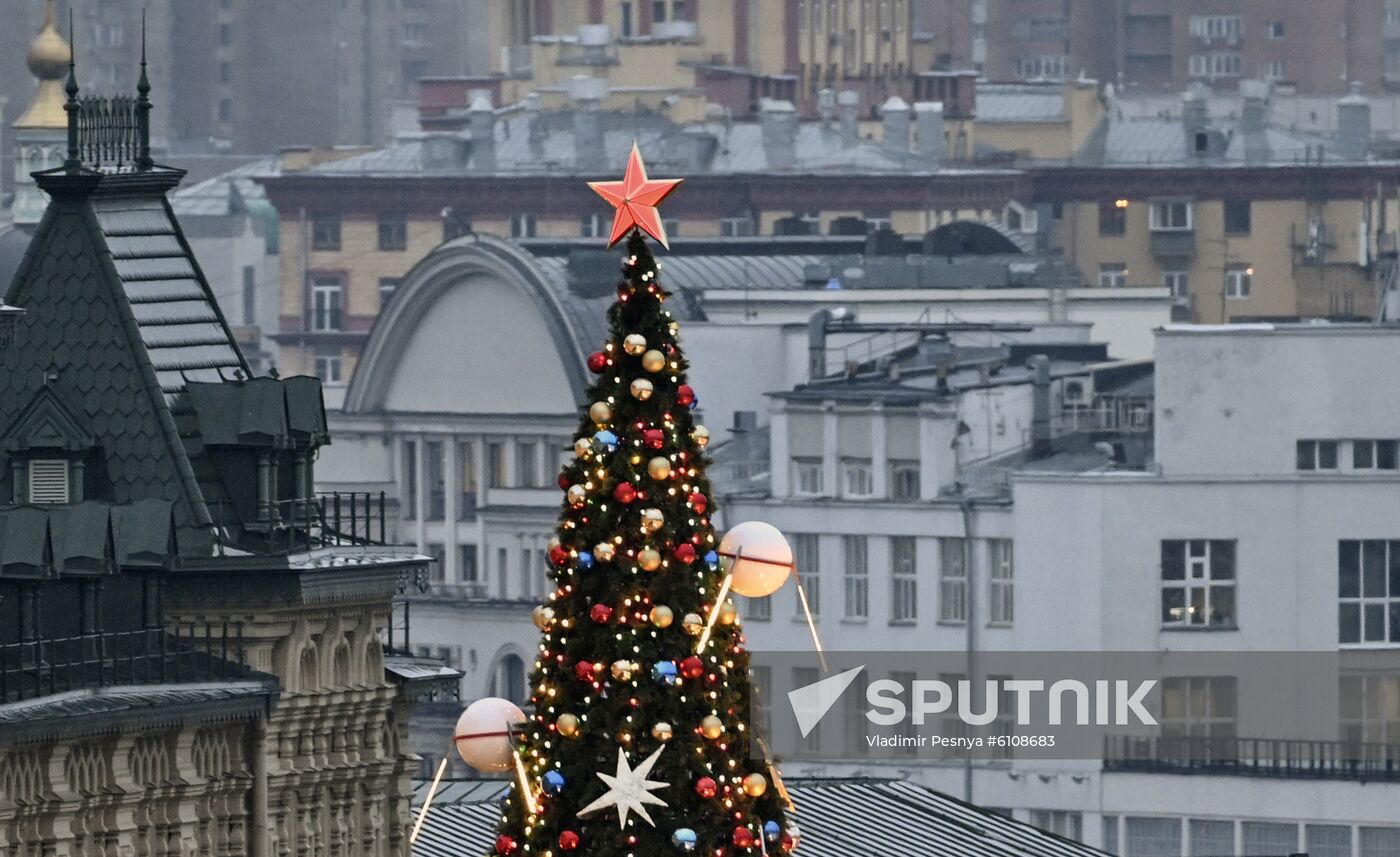 Russia New Year Preparations