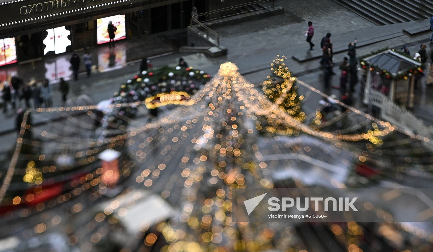 Russia New Year Preparations