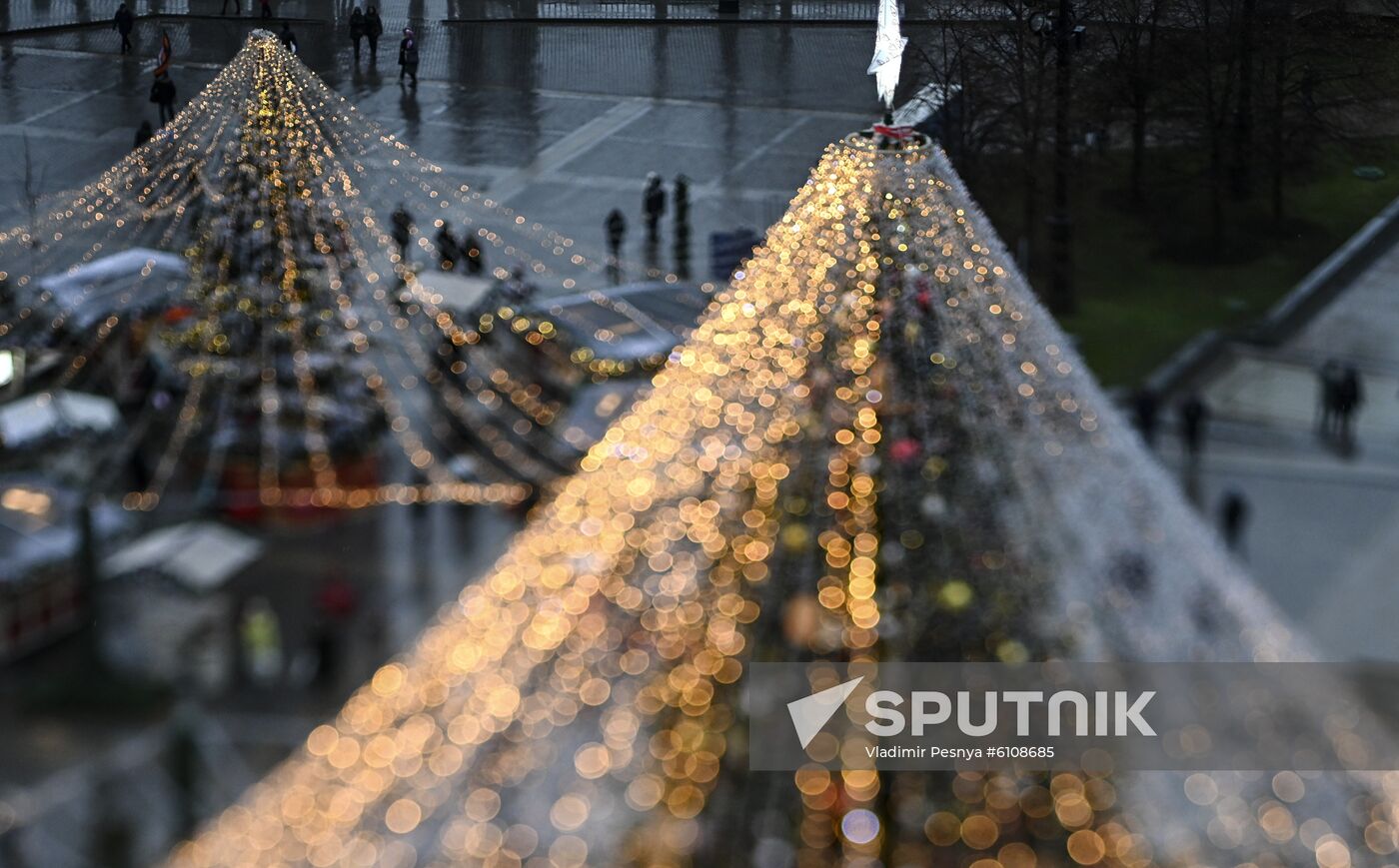 Russia New Year Preparations