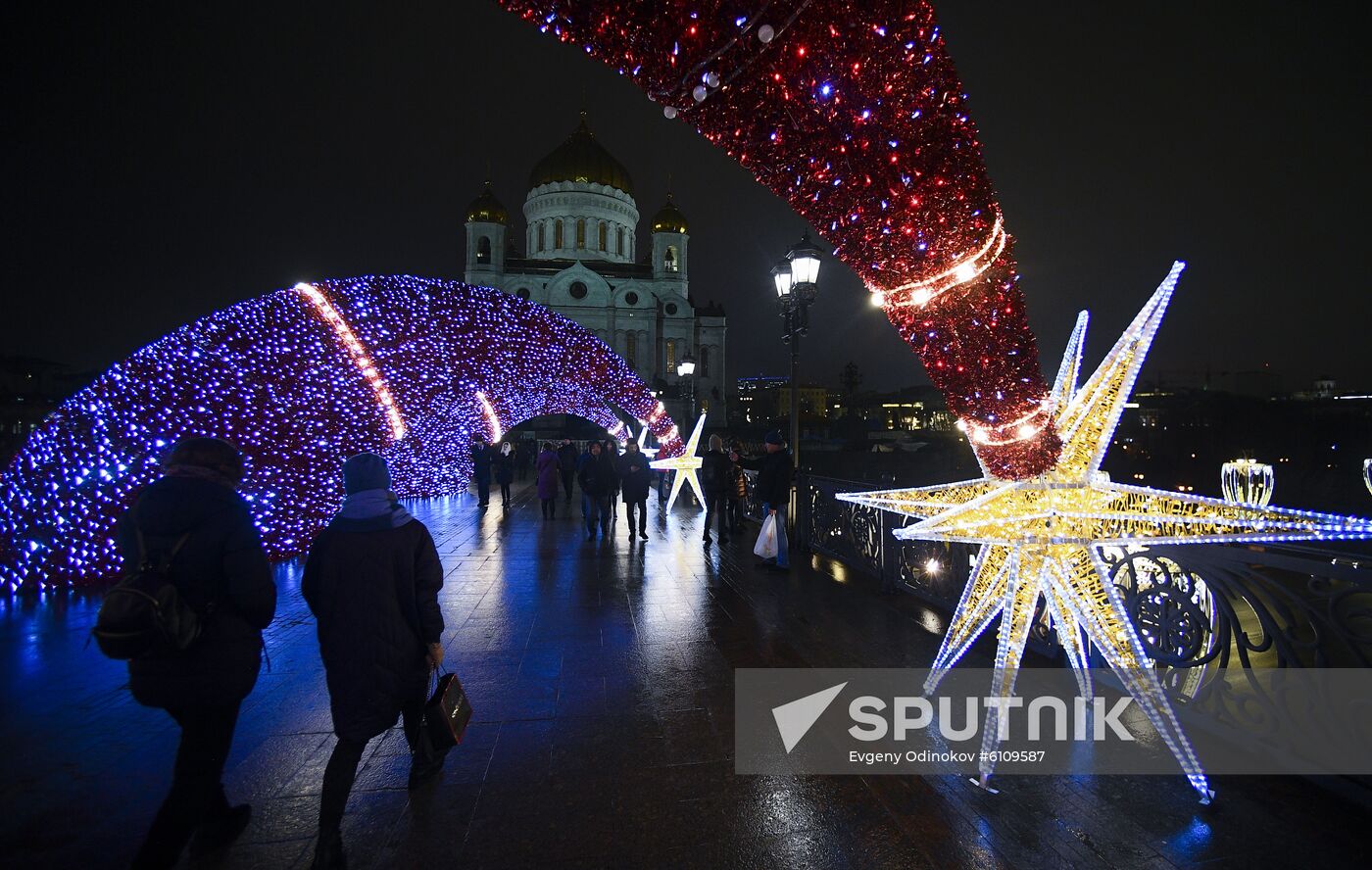 Russia New Year Preparations
