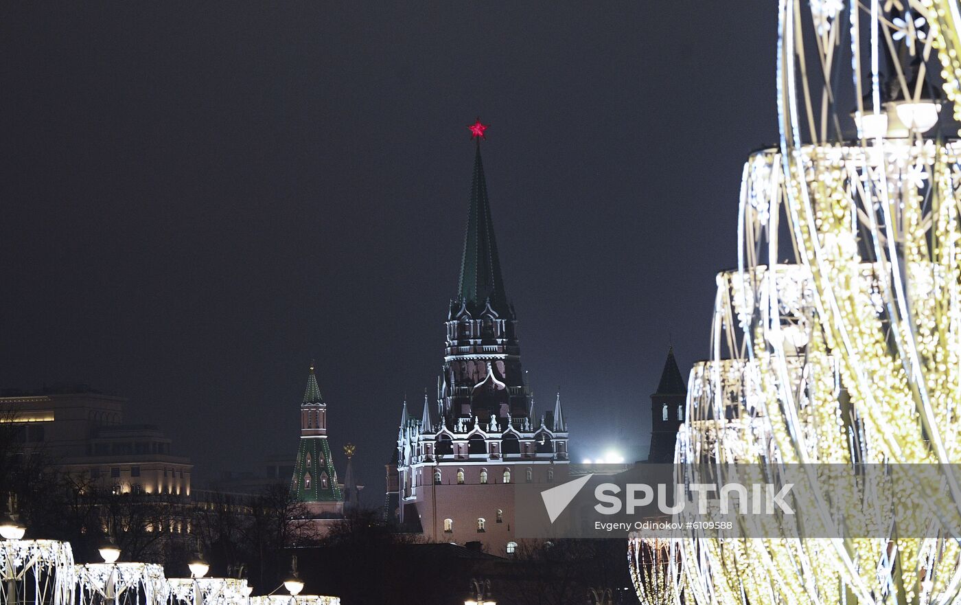 Russia New Year Preparations