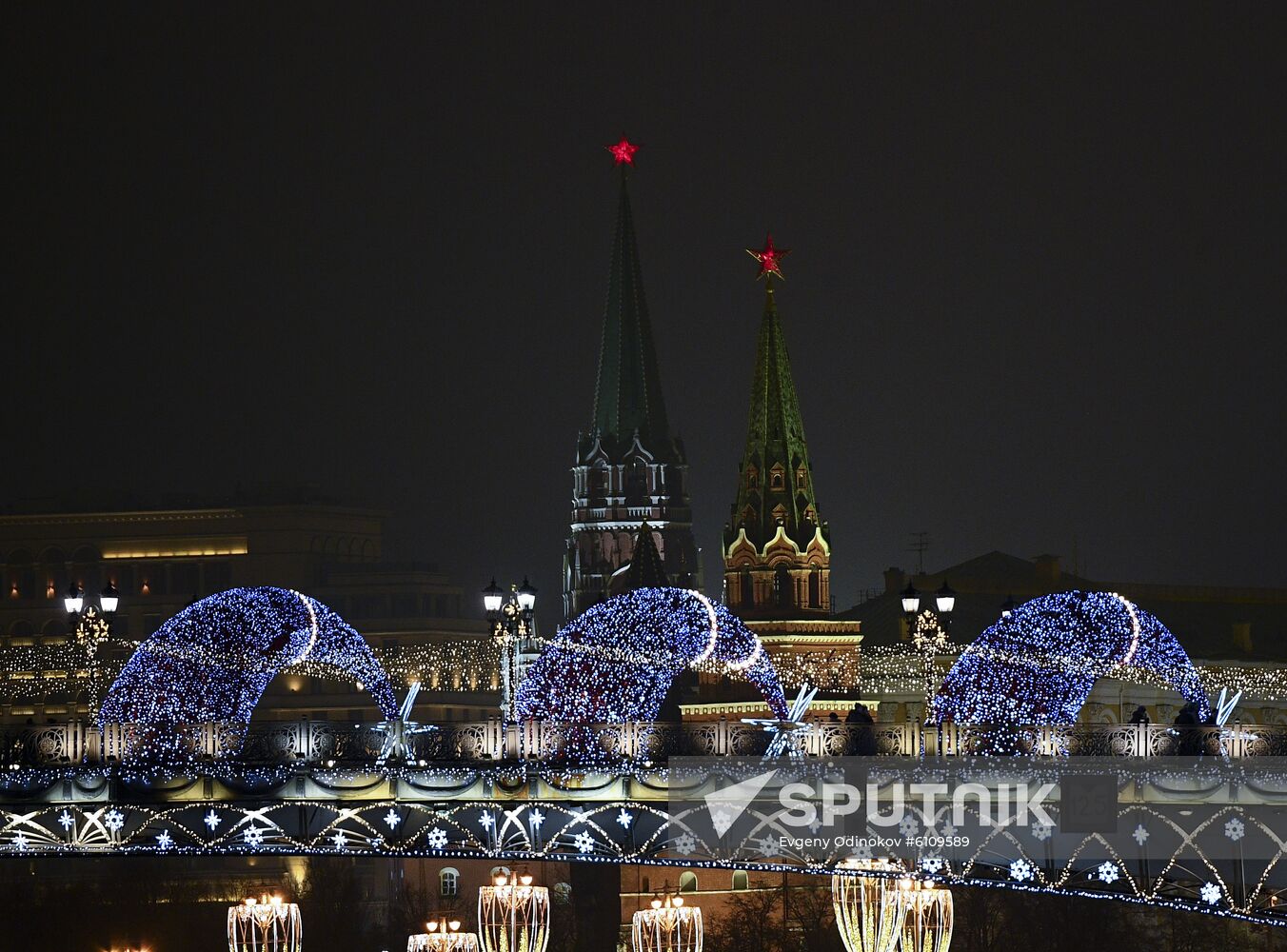 Russia New Year Preparations