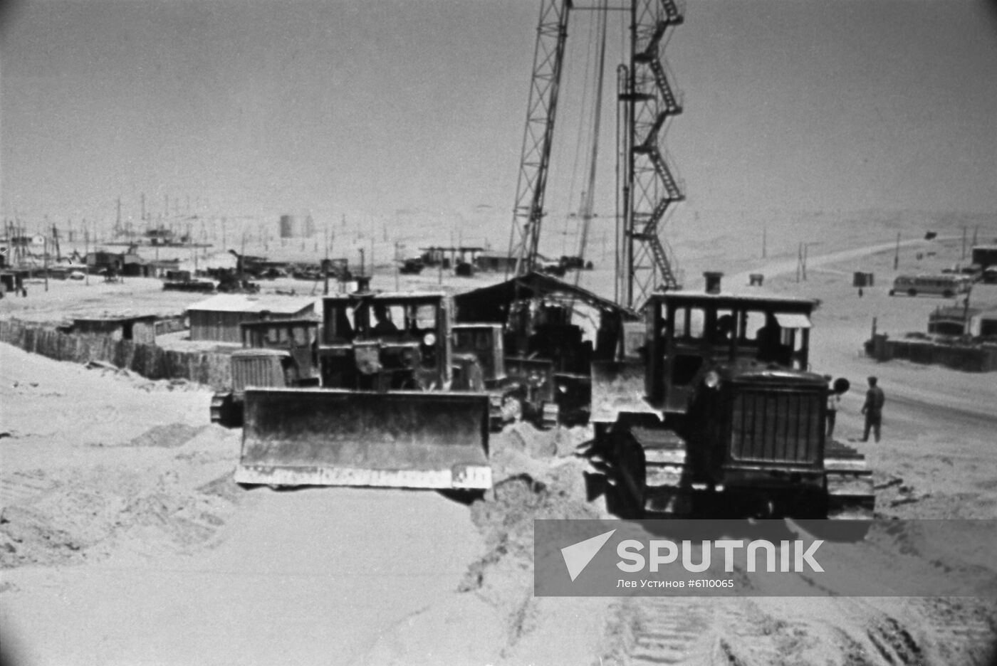 Karakum Canal under construction in Turkmenistan