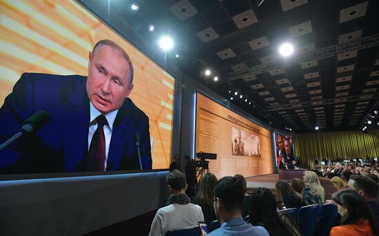 Russia Putin News Conference