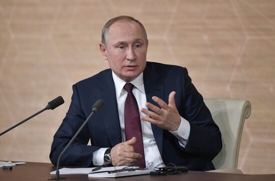 Russia Putin News Conference