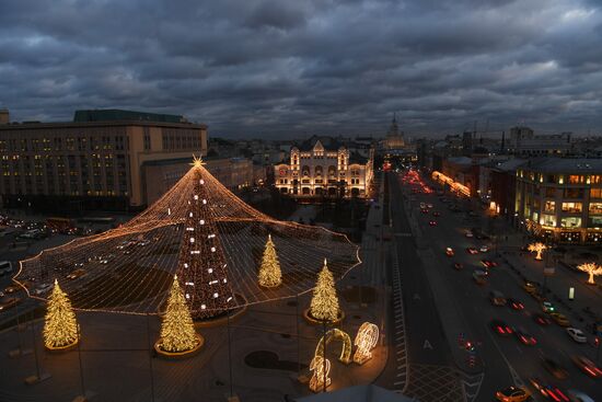 Russia New Year Preparations