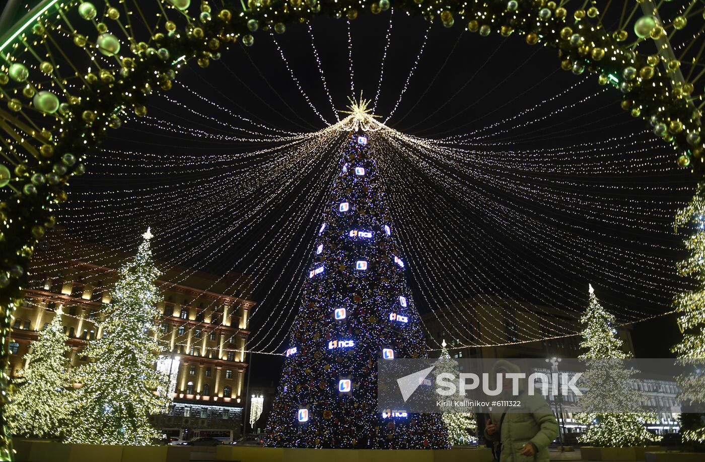 Russia New Year Preparations