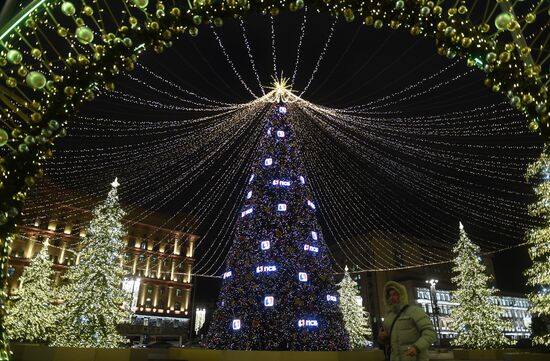 Russia New Year Preparations