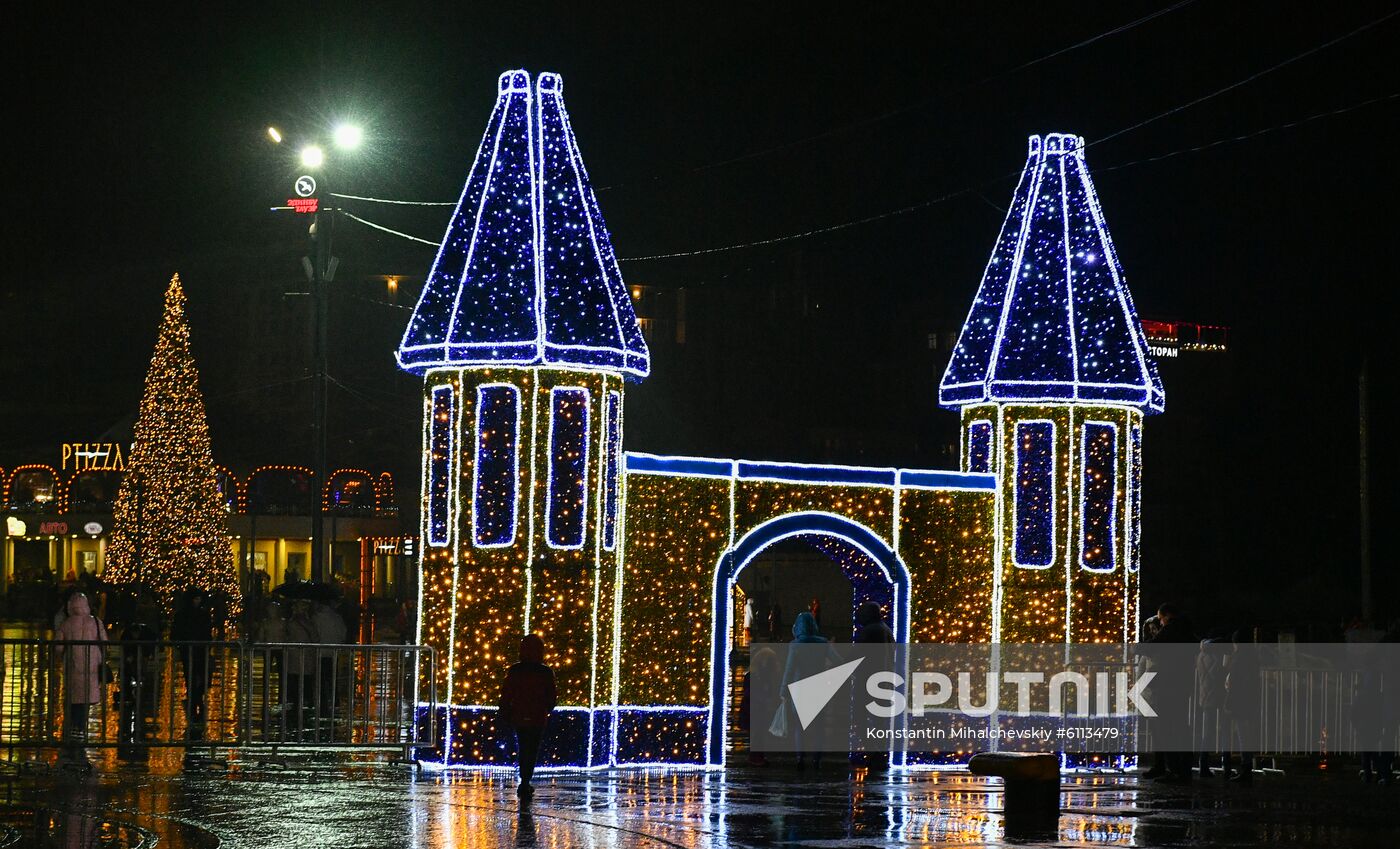 Russia New Year Preparations