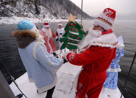 Russia New Year Preparations
