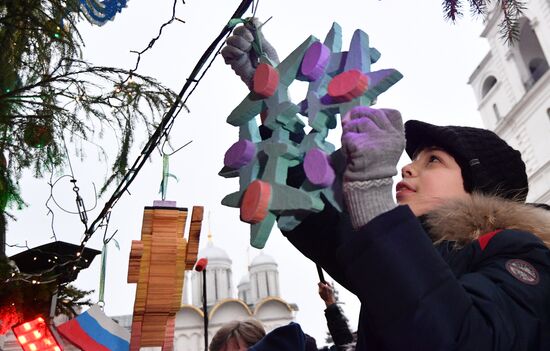 Russia New Year Preparations