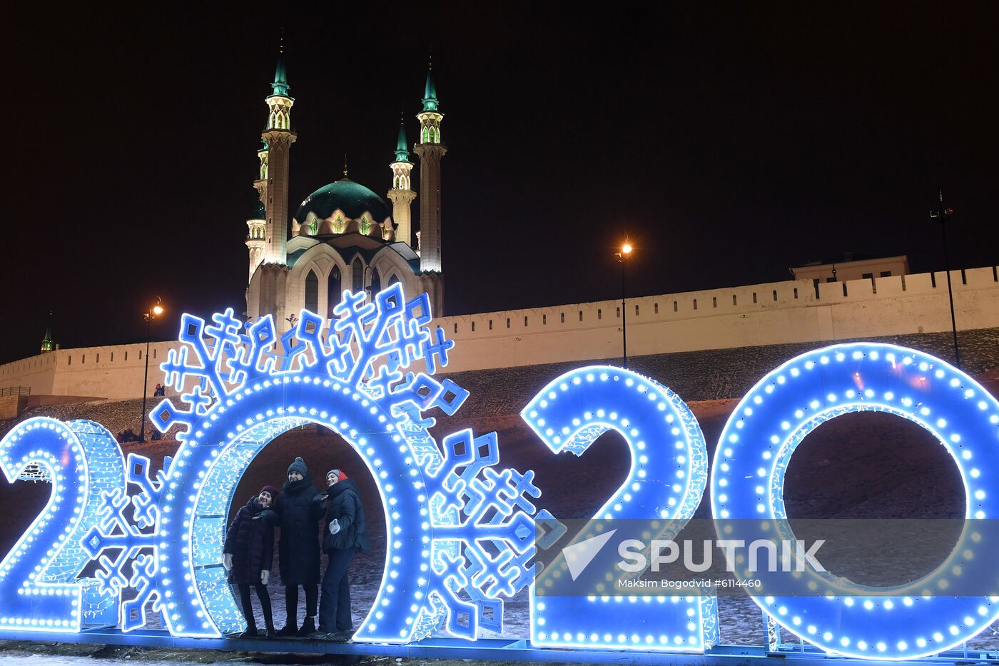Russia New Year Preparations
