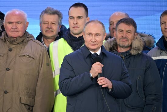 Russia Putin Crimea Railway Bridge 