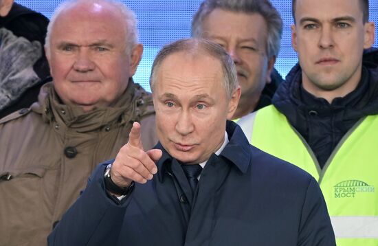 Russia Putin Crimea Railway Bridge 