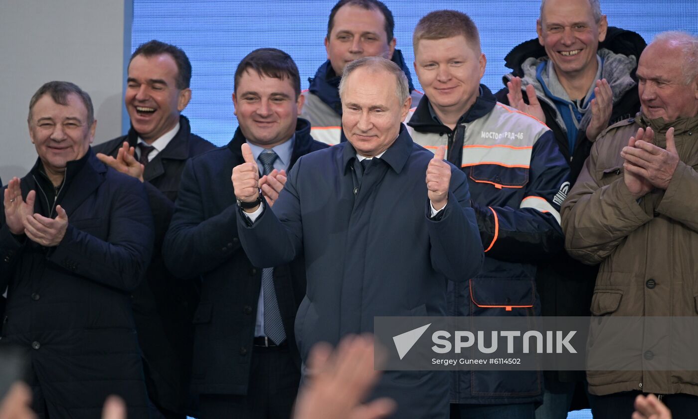 Russia Putin Crimea Railway Bridge 