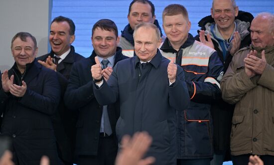 Russia Putin Crimea Railway Bridge 