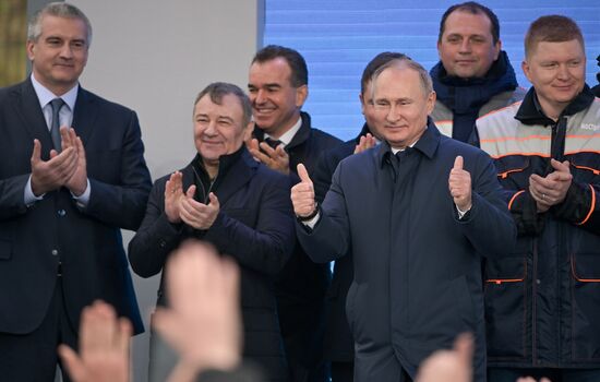Russia Putin Crimea Railway Bridge 