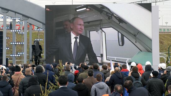Russia Putin Crimea Railway Bridge 