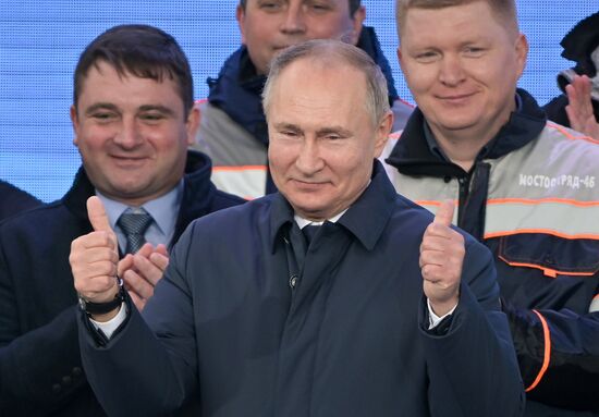 Russia Putin Crimea Railway Bridge 