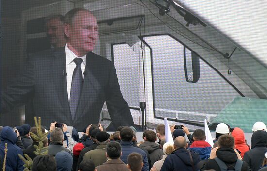 Russia Putin Crimea Railway Bridge 