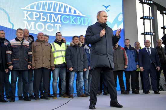 Russia Putin Crimea Railway Bridge 