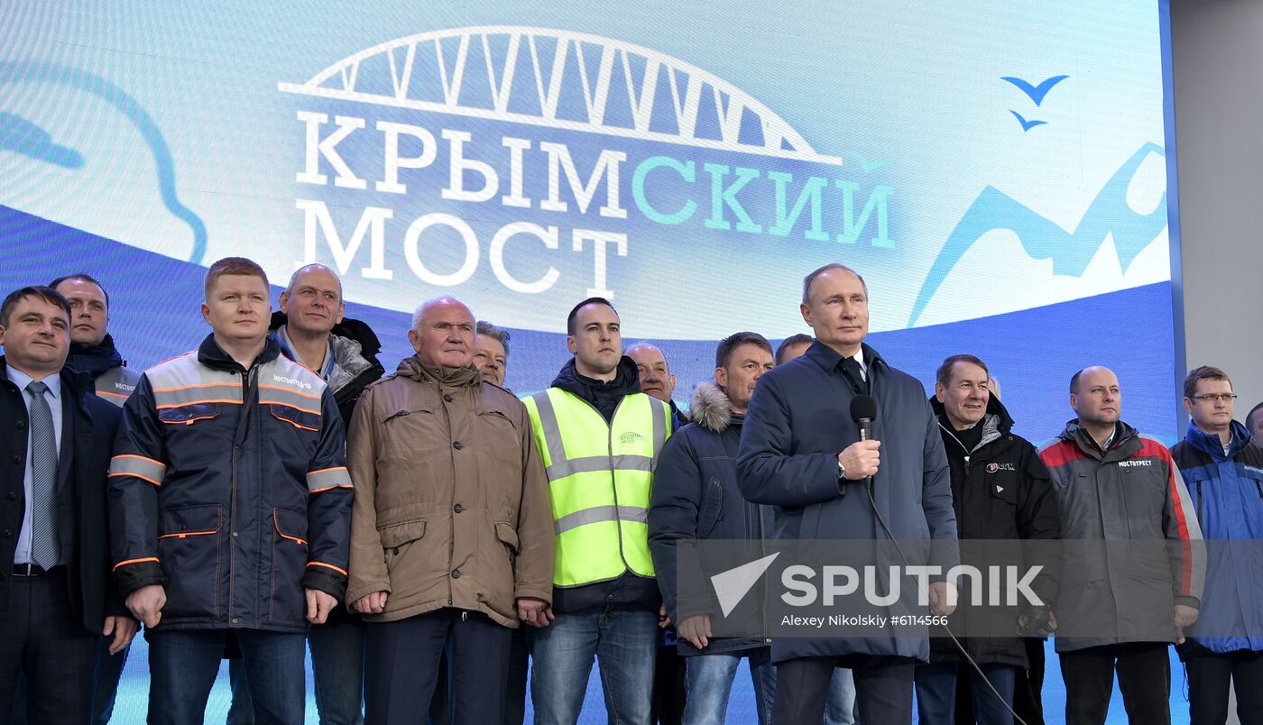 Russia Putin Crimea Railway Bridge 