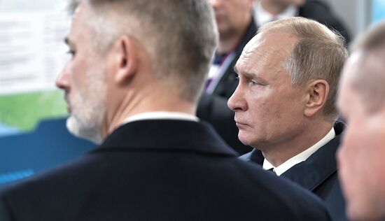 Russia Putin Crimea Railway Bridge 