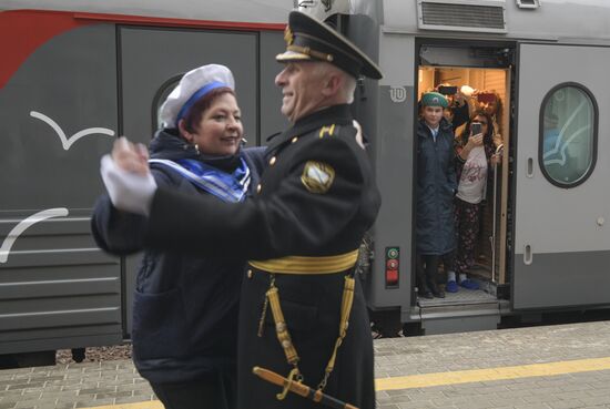 Russia Train To Crimea